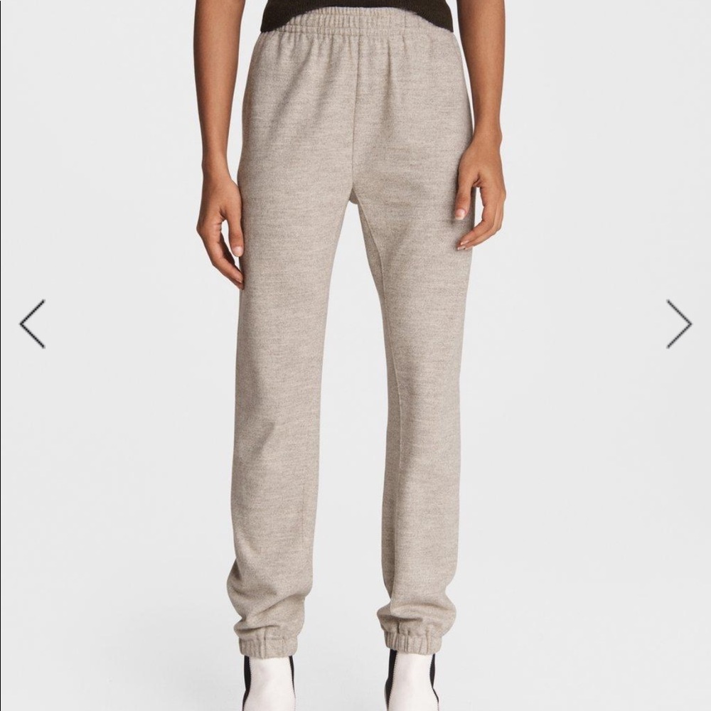 Rag & Bone Yan Wool Pant

Relaxed Fit Pant
